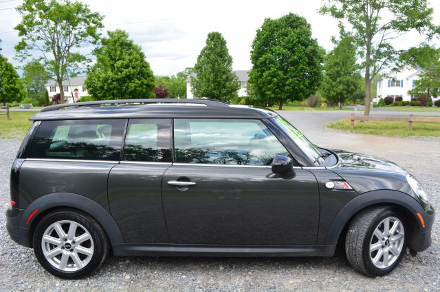 Mini Cooper Clubman 2011 photo 3
