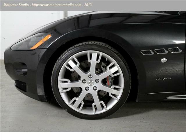 Maserati GranTurismo 2009 photo 2