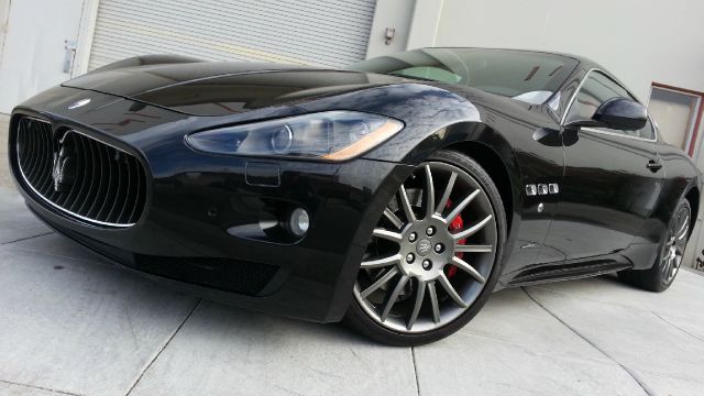 Maserati GranTurismo 2010 photo 1
