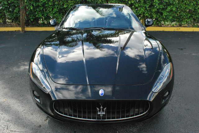Maserati GranTurismo 2010 photo 2