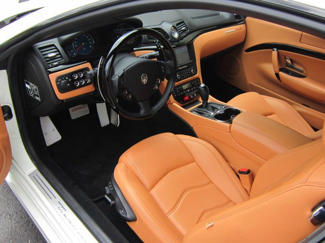 Maserati GranTurismo 2012 photo 13