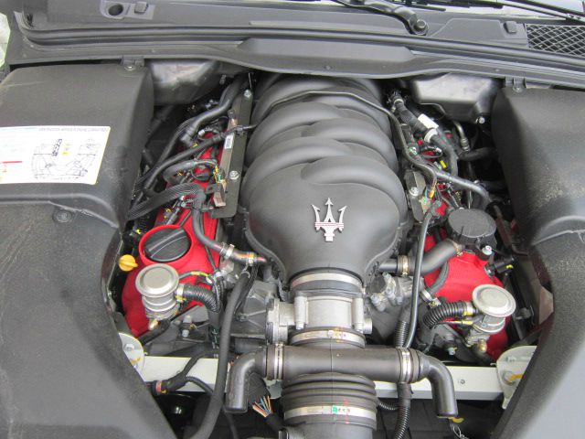 Maserati GranTurismo 2012 photo 3