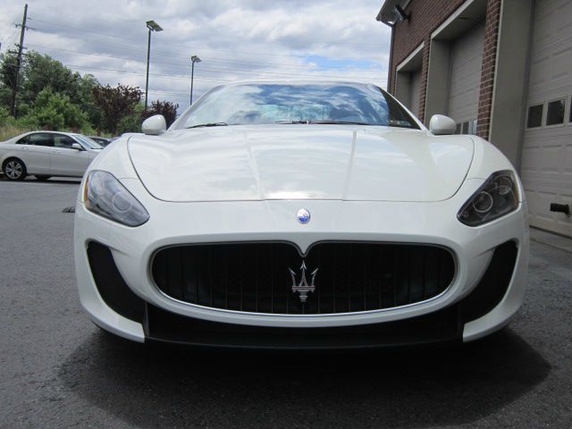 Maserati GranTurismo 2012 photo 34