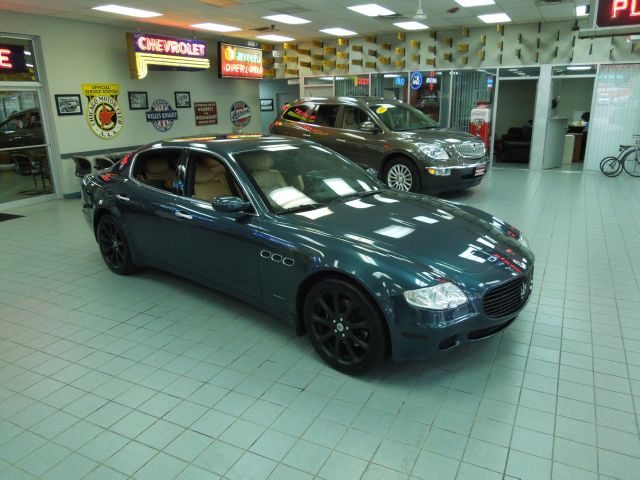 Maserati Quattroporte 2005 photo 11