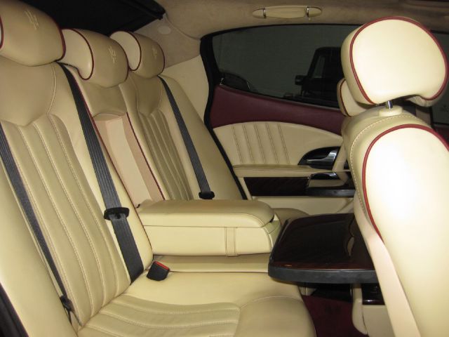 Maserati Quattroporte 2006 photo 11