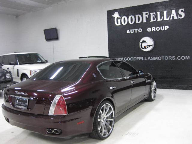 Maserati Quattroporte 2006 photo 16