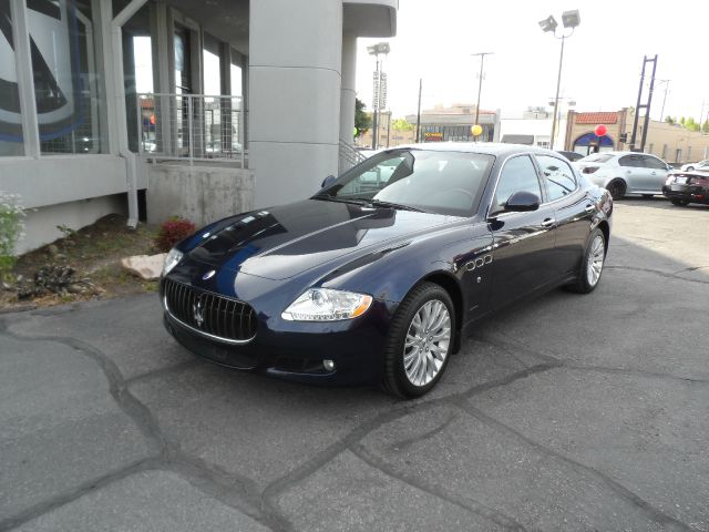 Maserati Quattroporte 2010 photo 1