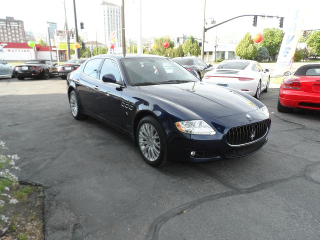 Maserati Quattroporte 2010 photo 3