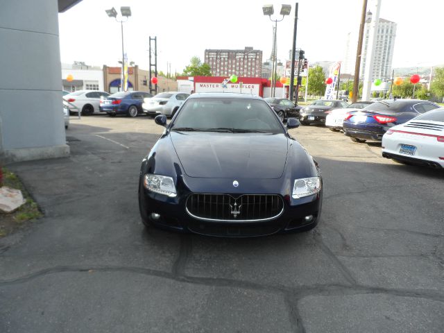 Maserati Quattroporte 2010 photo 4