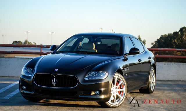 Maserati Quattroporte 2011 photo 2