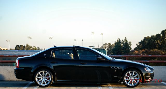 Maserati Quattroporte 2011 photo 4