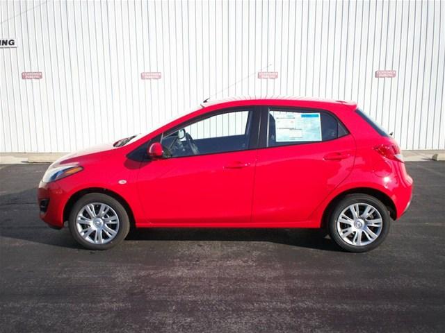 Mazda 2 2011 photo 1