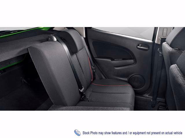 Mazda 2 2011 photo 5