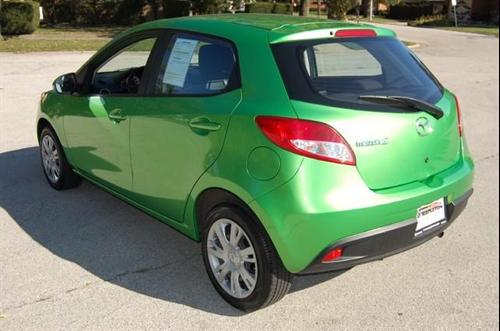 Mazda 2 2011 photo 2