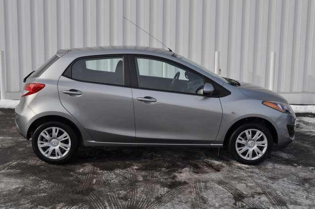 Mazda 2 2011 photo 5