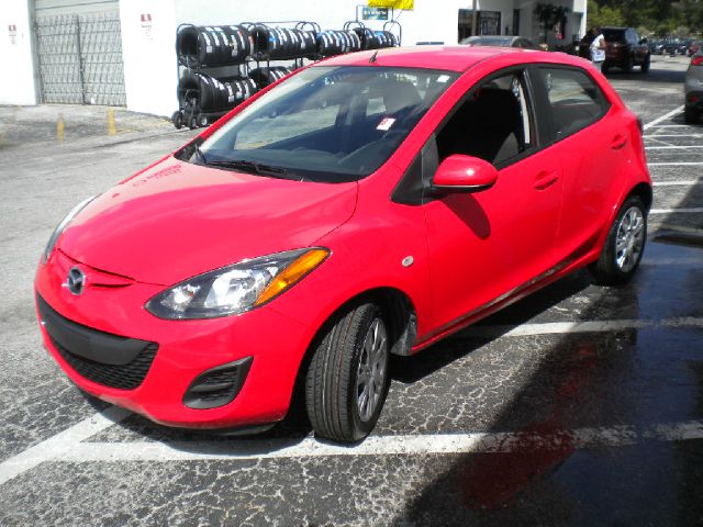 Mazda 2 2011 photo 2