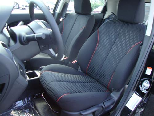 Mazda 2 2011 photo 2