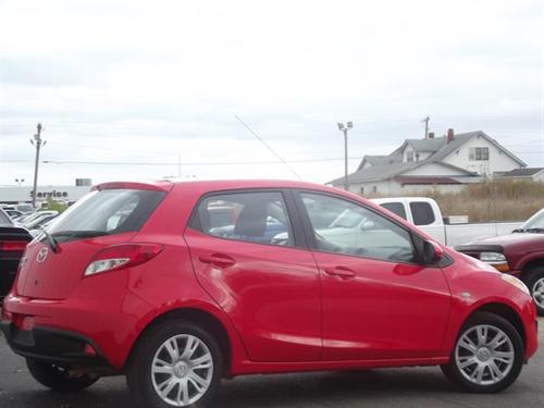 Mazda 2 2011 photo 4