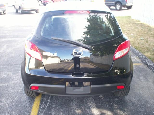 Mazda 2 2011 photo 5