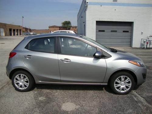 Mazda 2 2011 photo 1