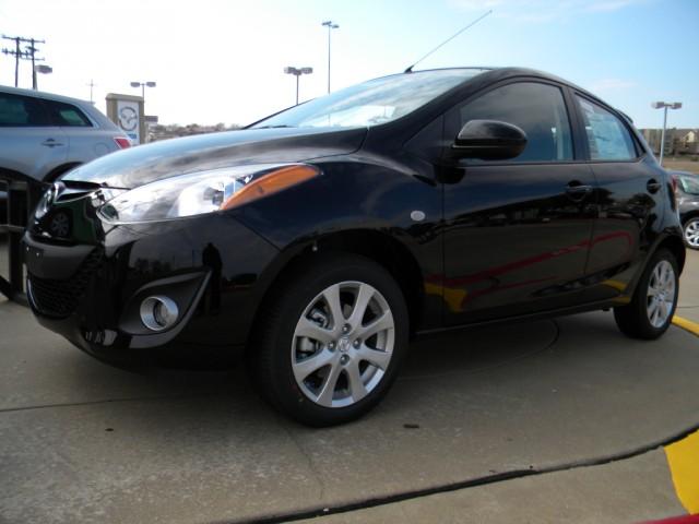 Mazda 2 4dr Sdn Sedan Hatchback
