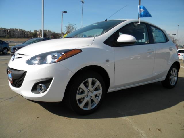 Mazda 2 4dr Sdn Sedan Hatchback
