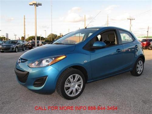 Mazda 2 2011 photo 2