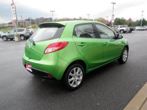 Mazda 2 2011 photo 2