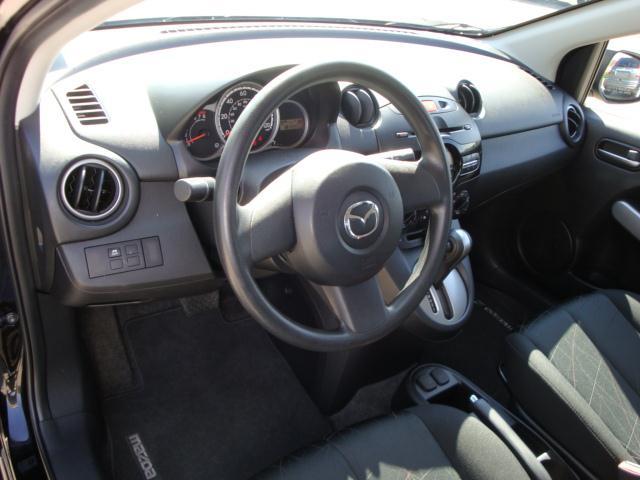 Mazda 2 2011 photo 5