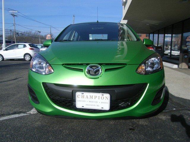 Mazda 2 2011 photo 1