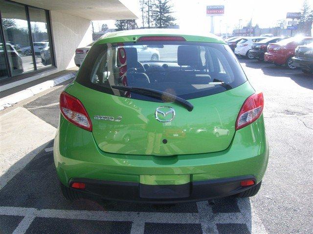 Mazda 2 2011 photo 4
