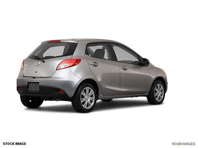 Mazda 2 2011 photo 1