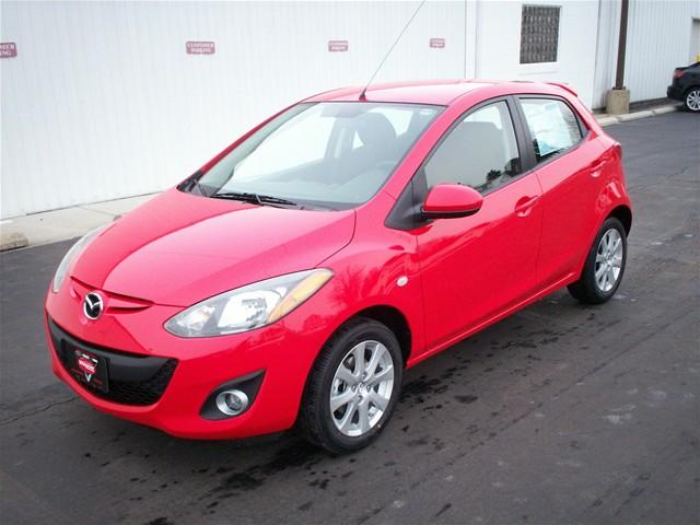 Mazda 2 2011 photo 1