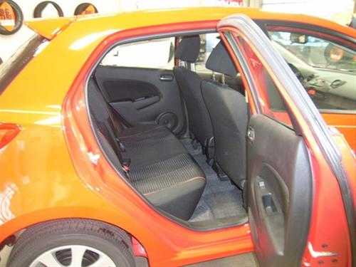 Mazda 2 2011 photo 2