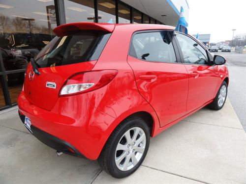 Mazda 2 2011 photo 3