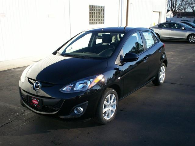 Mazda 2 2011 photo 1
