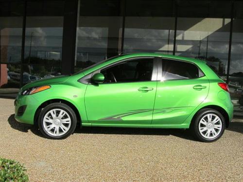 Mazda 2 2011 photo 1