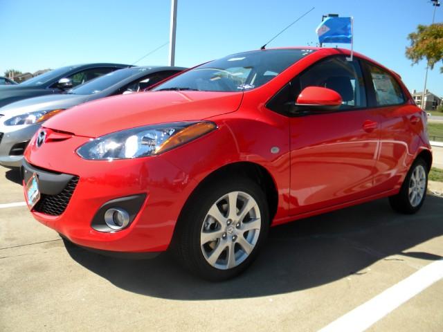 Mazda 2 4dr Sdn Sedan Hatchback