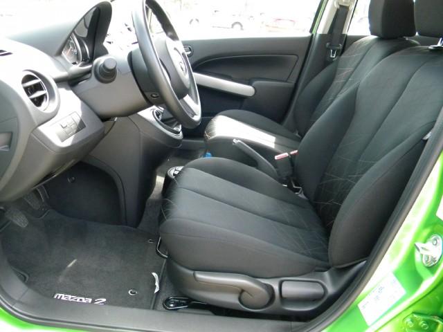 Mazda 2 2011 photo 1