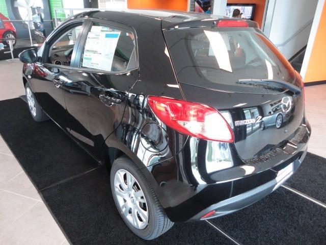 Mazda 2 2011 photo 1