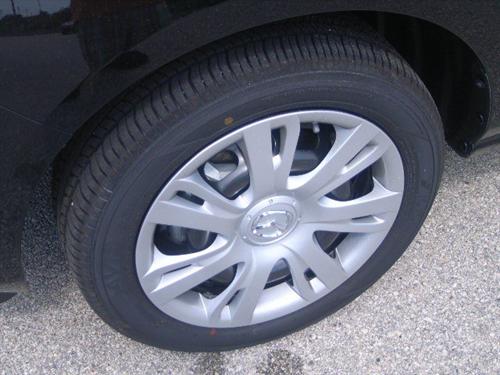 Mazda 2 2011 photo 4