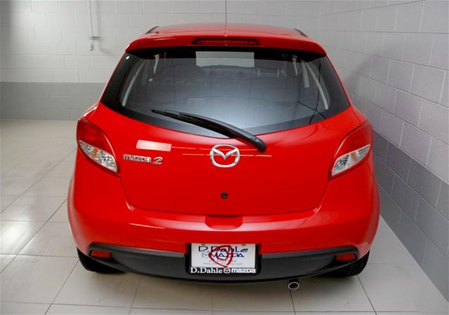 Mazda 2 2011 photo 5