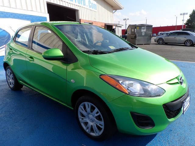Mazda 2 2011 photo 1