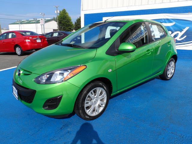 Mazda 2 2011 photo 4