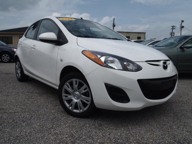Mazda 2 2012 photo 4