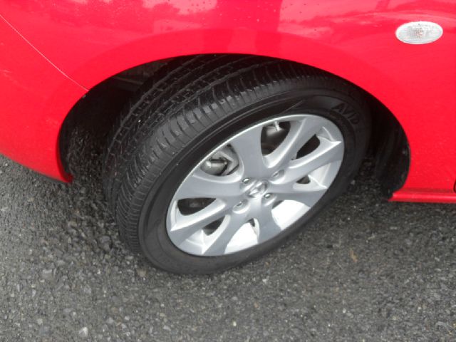 Mazda 2 2012 photo 1