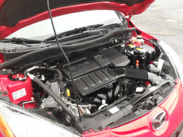 Mazda 2 2012 photo 3