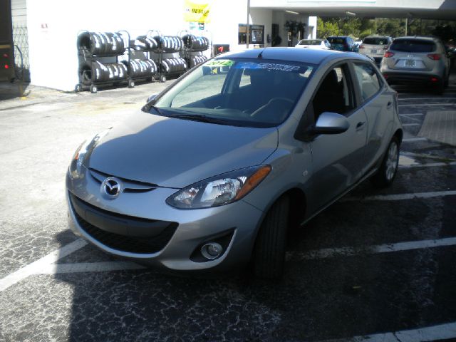 Mazda 2 2012 photo 1