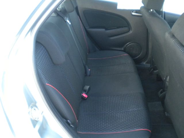 Mazda 2 2012 photo 3