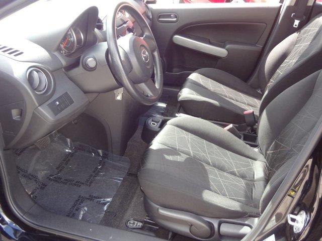 Mazda 2 2012 photo 1